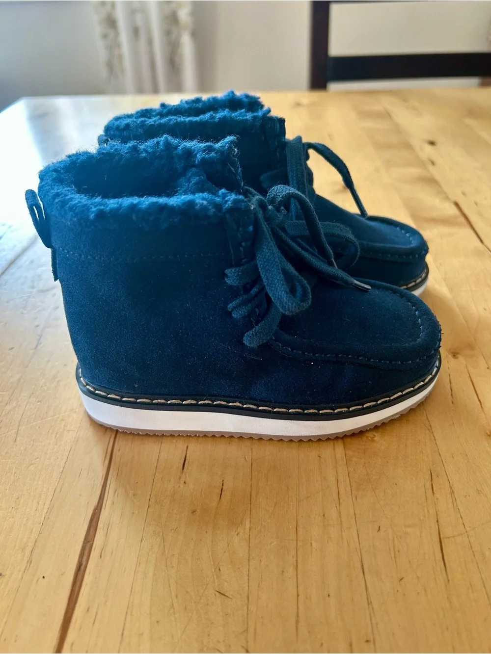 Baby Gap Moc Toe Boots Navy Blue Faux Fur Fleece Trim Lace Up Booties Sz 8 NWOT